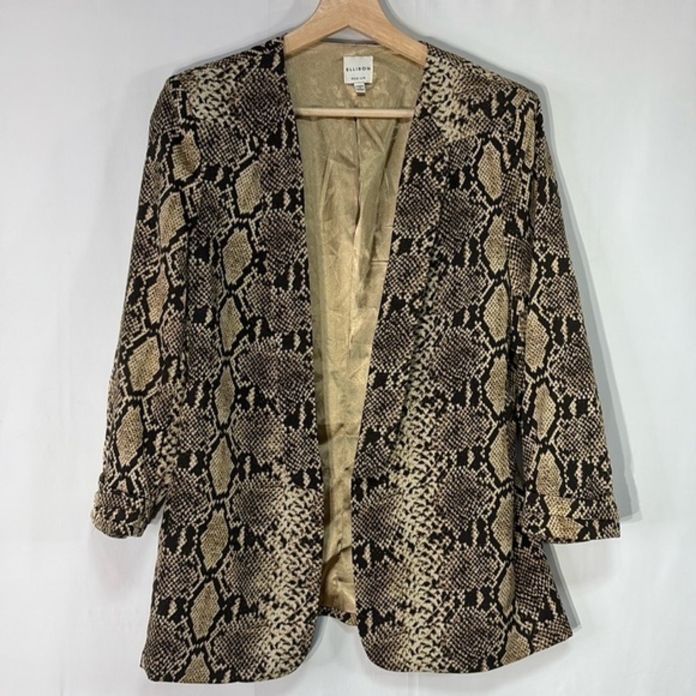 🥜 Ellison snake print, collarless, blazer with bracelet length sleeves: